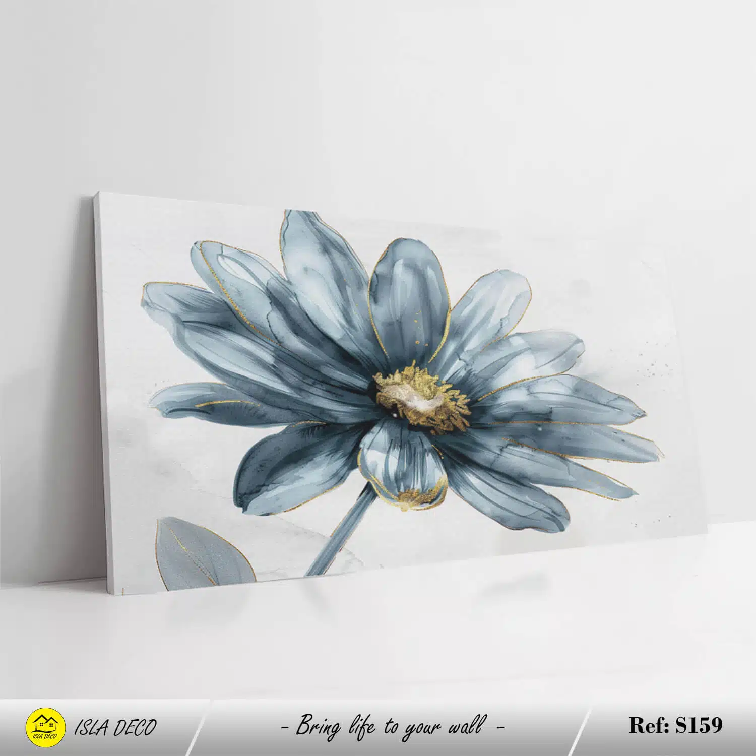 Fleur bleue avec détails dorés sur fond neutre