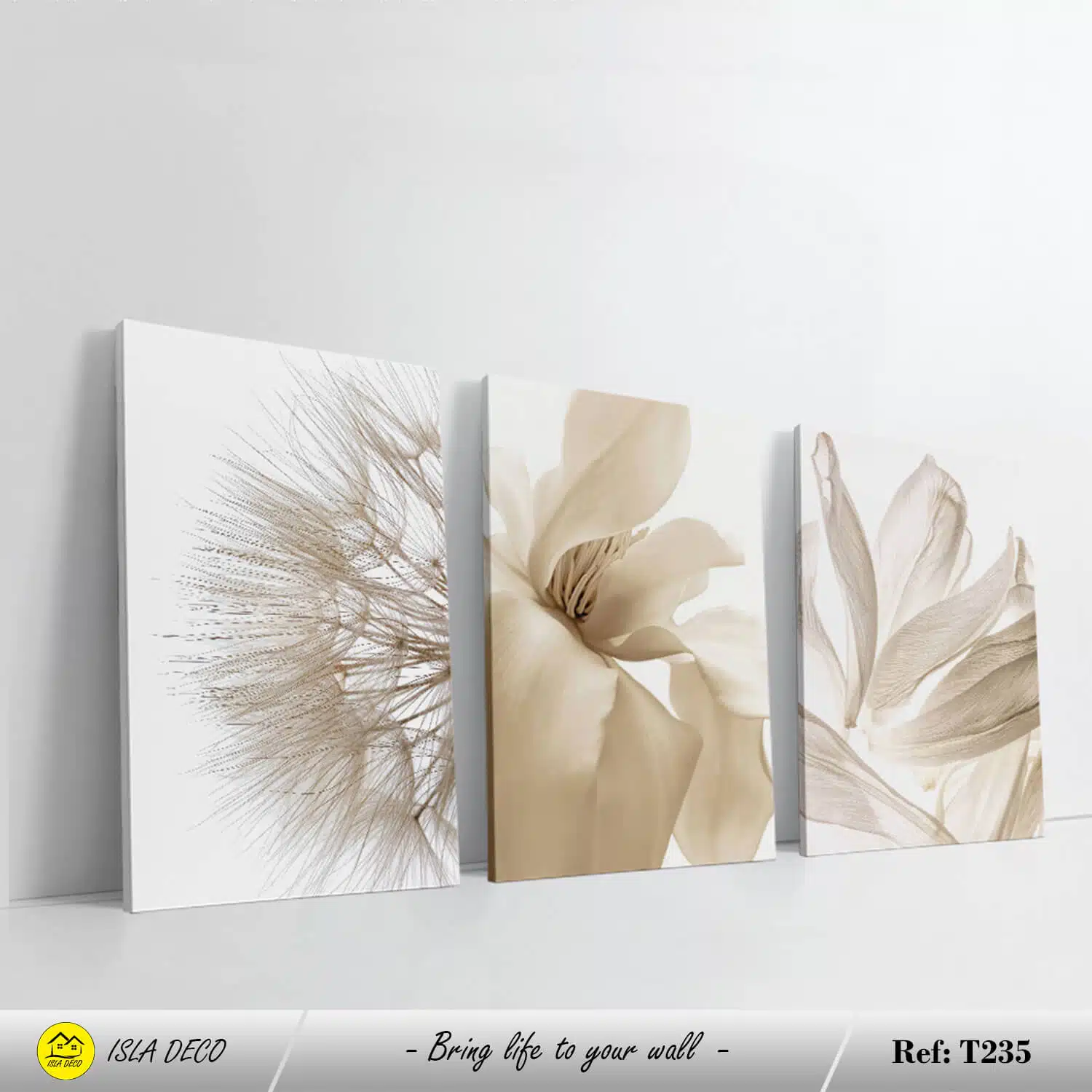 Décoration murale Douce de Fleurs dans des Tons Neutres pour Mur Élégant